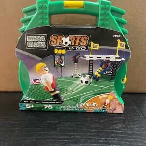 New Mega Bloks Sports 2-Go Soccer 9191 Carrying Case and Instructions Sealed